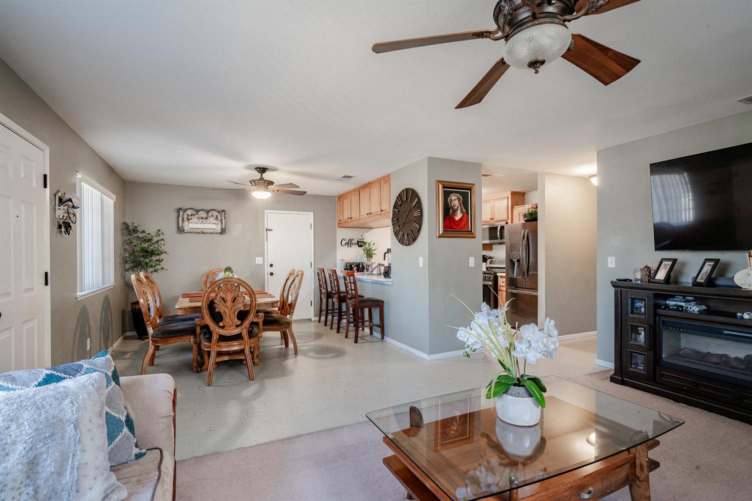 718 S D St, Madera, CA 93638