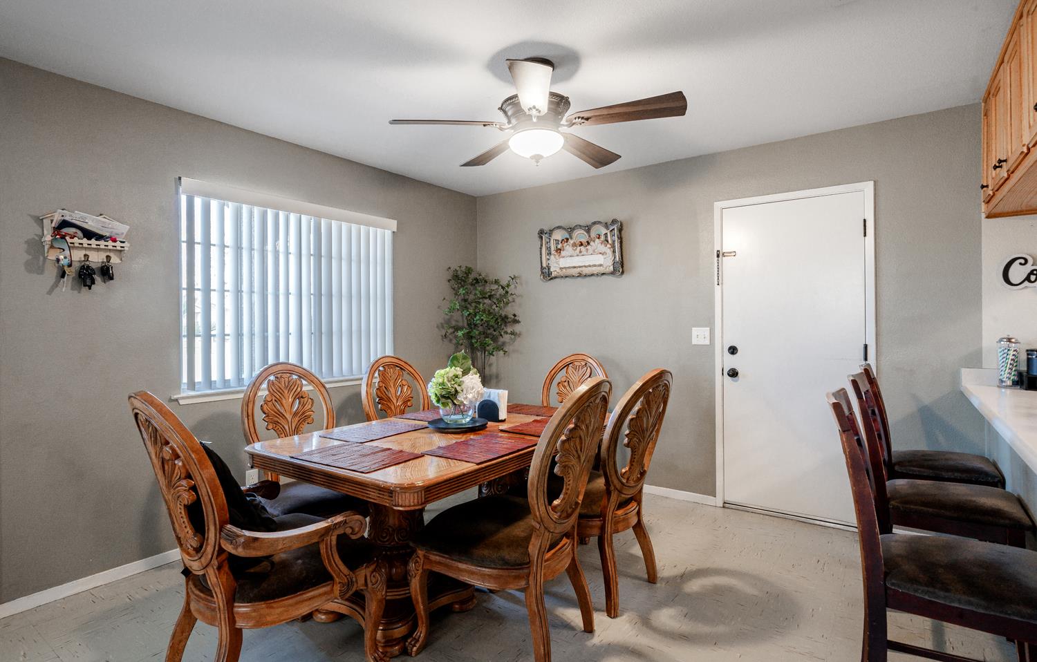 718 S D St, Madera, CA 93638