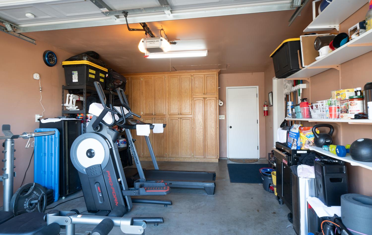 718 S D St, Madera, CA 93638