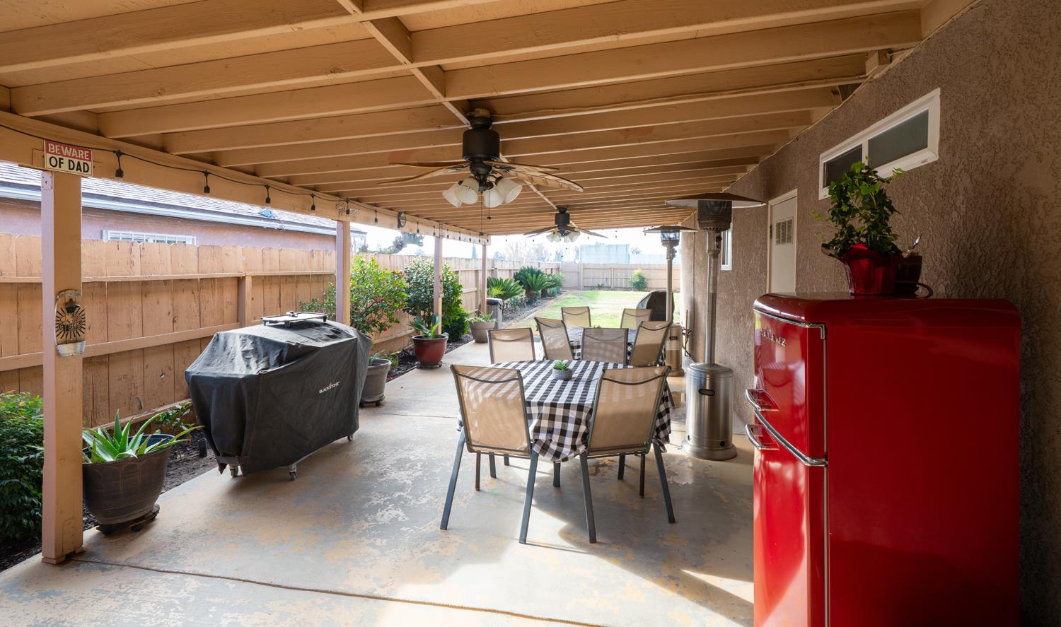 718 S D St, Madera, CA 93638