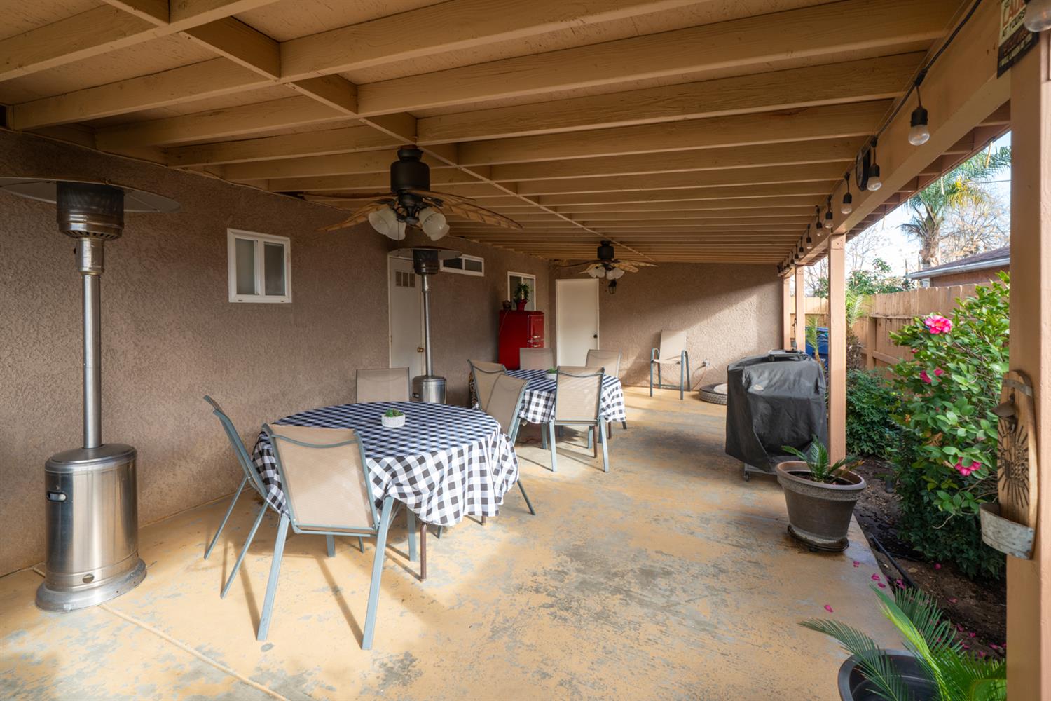 718 S D St, Madera, CA 93638