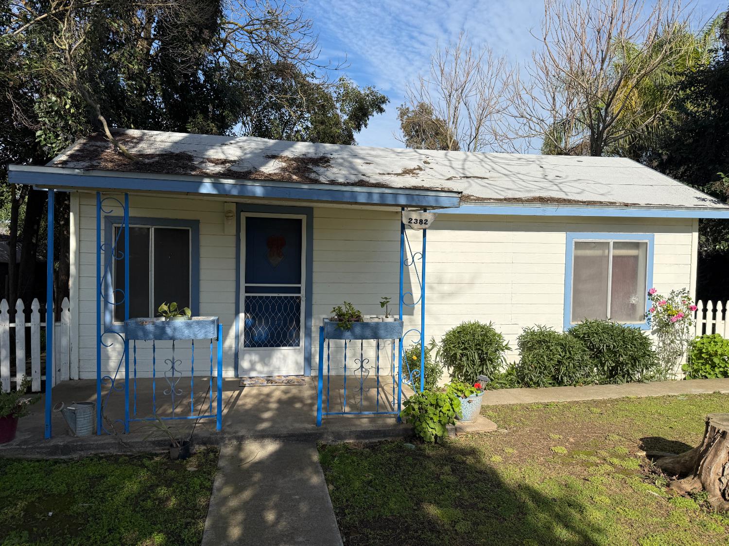 2384 N Bryan, Fresno, CA 93723