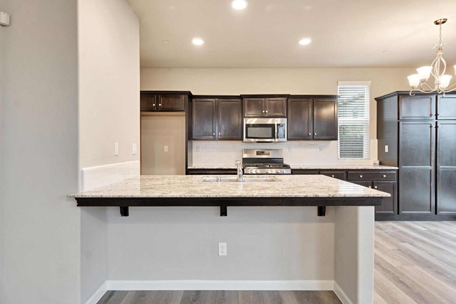 1312 Joy Dr, Clovis, CA 93619