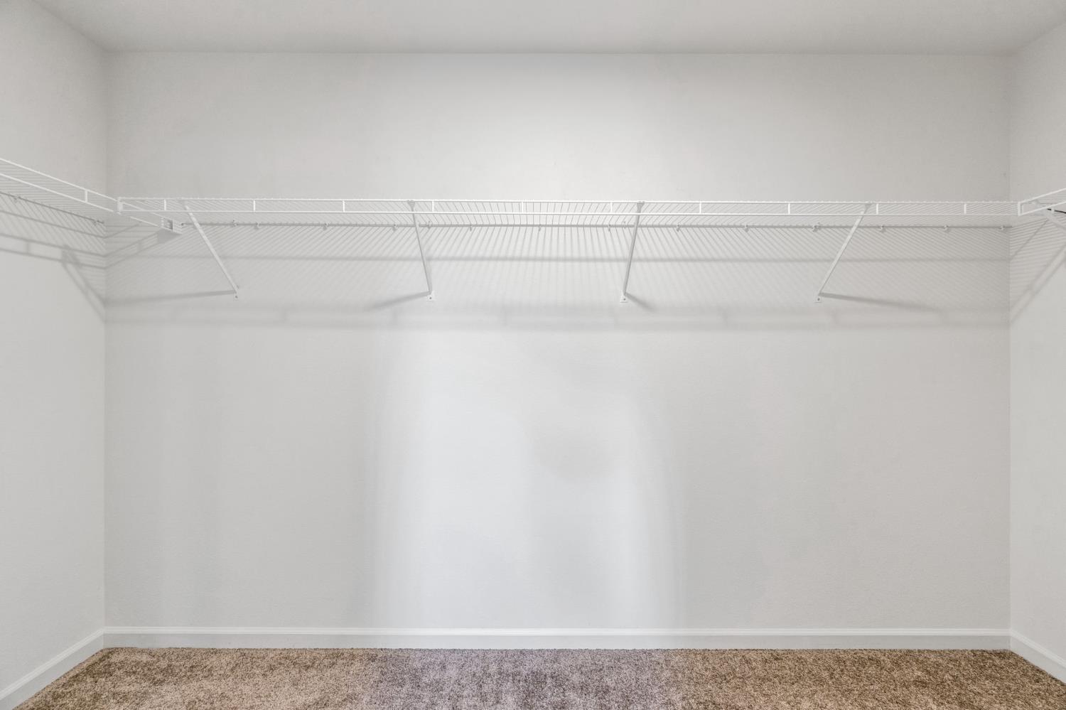 1312 Joy Dr, Clovis, CA 93619