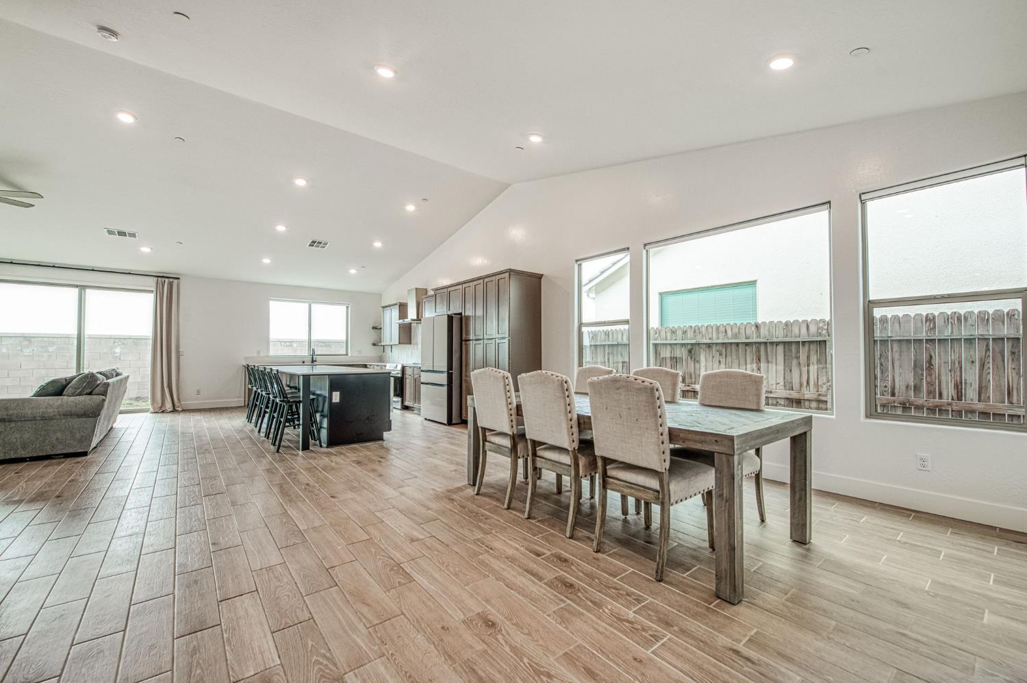 7153 E Harvard Ave, Fresno, CA 93737