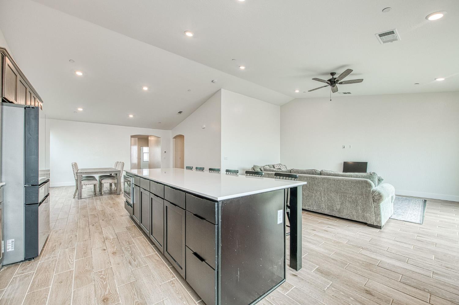 7153 E Harvard Ave, Fresno, CA 93737