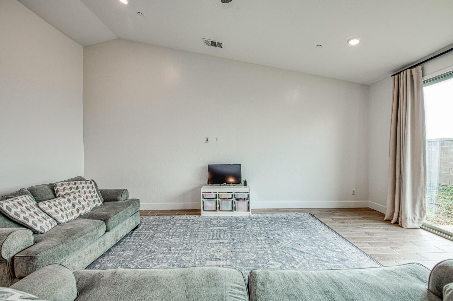 7153 E Harvard Ave, Fresno, CA 93737