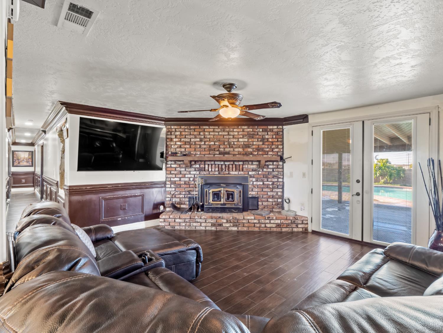 16998 Rio Plaza Rd, Madera, CA 93636