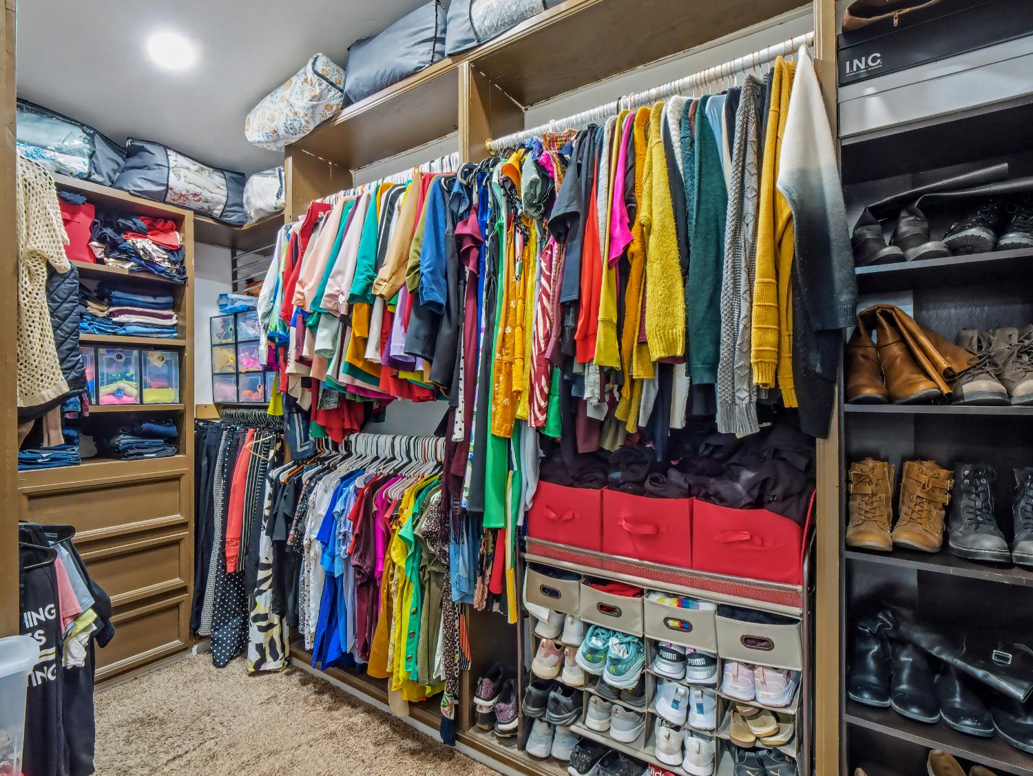 16998 Rio Plaza Rd, Madera, CA 93636