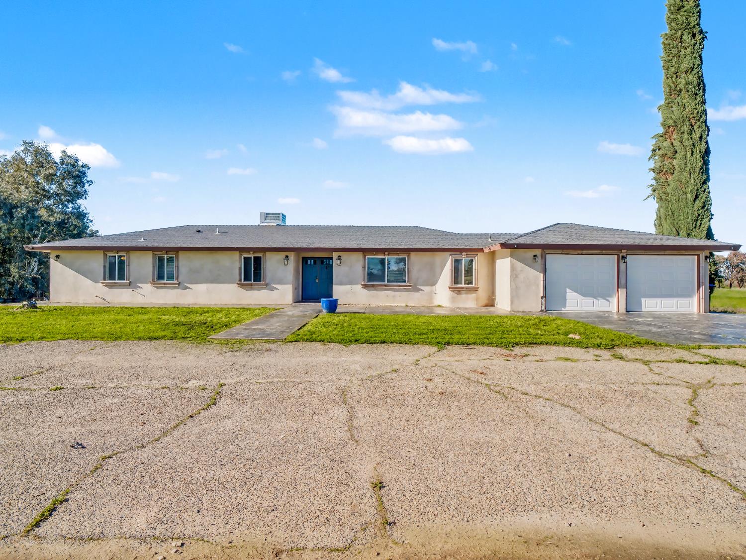 16998 Rio Plaza Rd, Madera, CA 93636