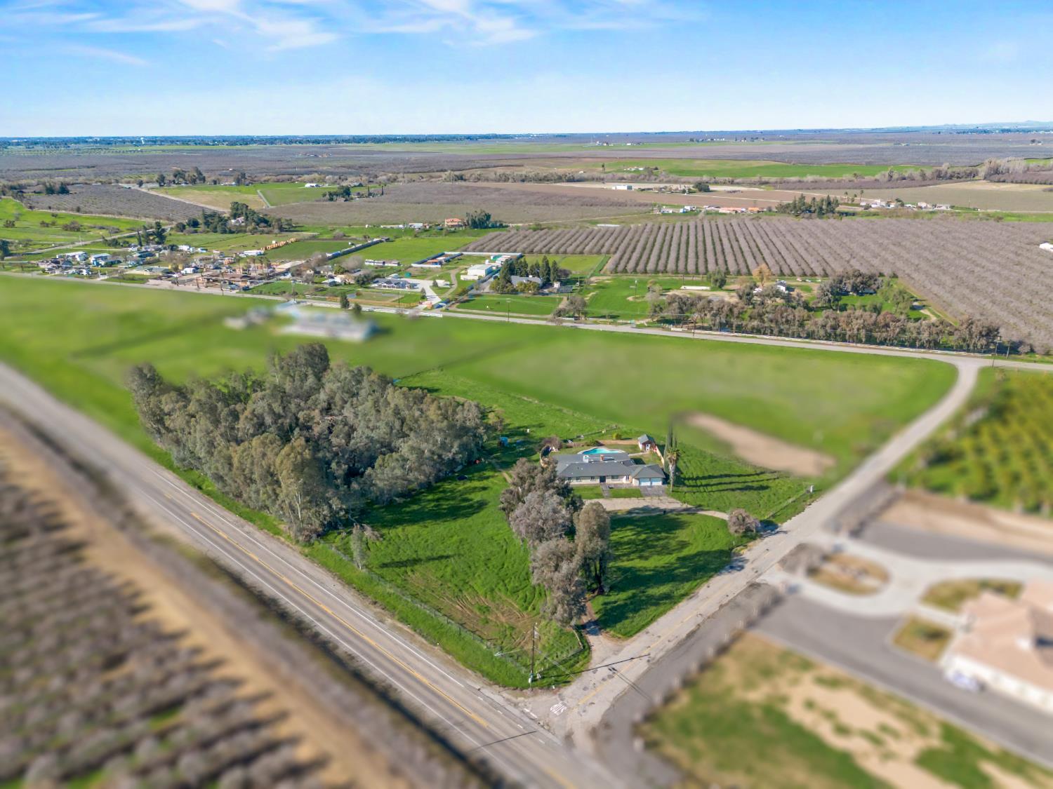 16998 Rio Plaza Rd, Madera, CA 93636