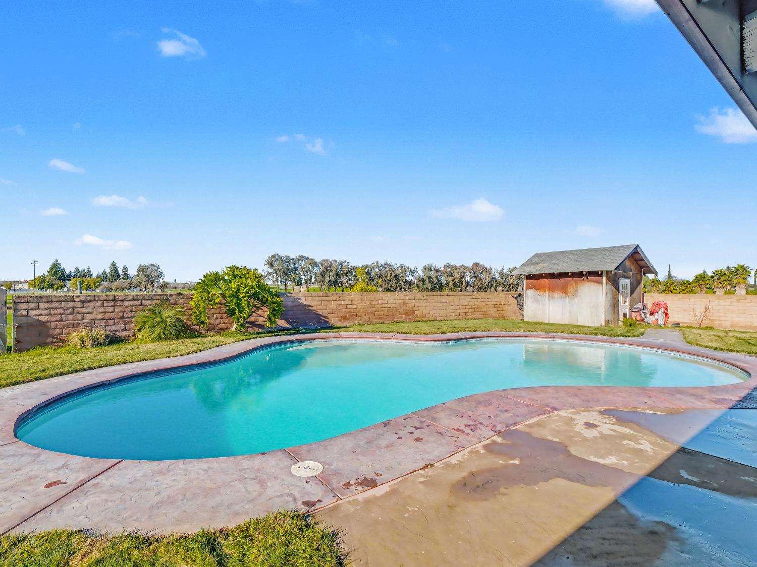 16998 Rio Plaza Rd, Madera, CA 93636