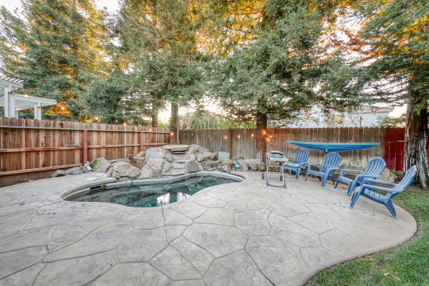 7839 N Carnegie Ave, Fresno, CA 93722