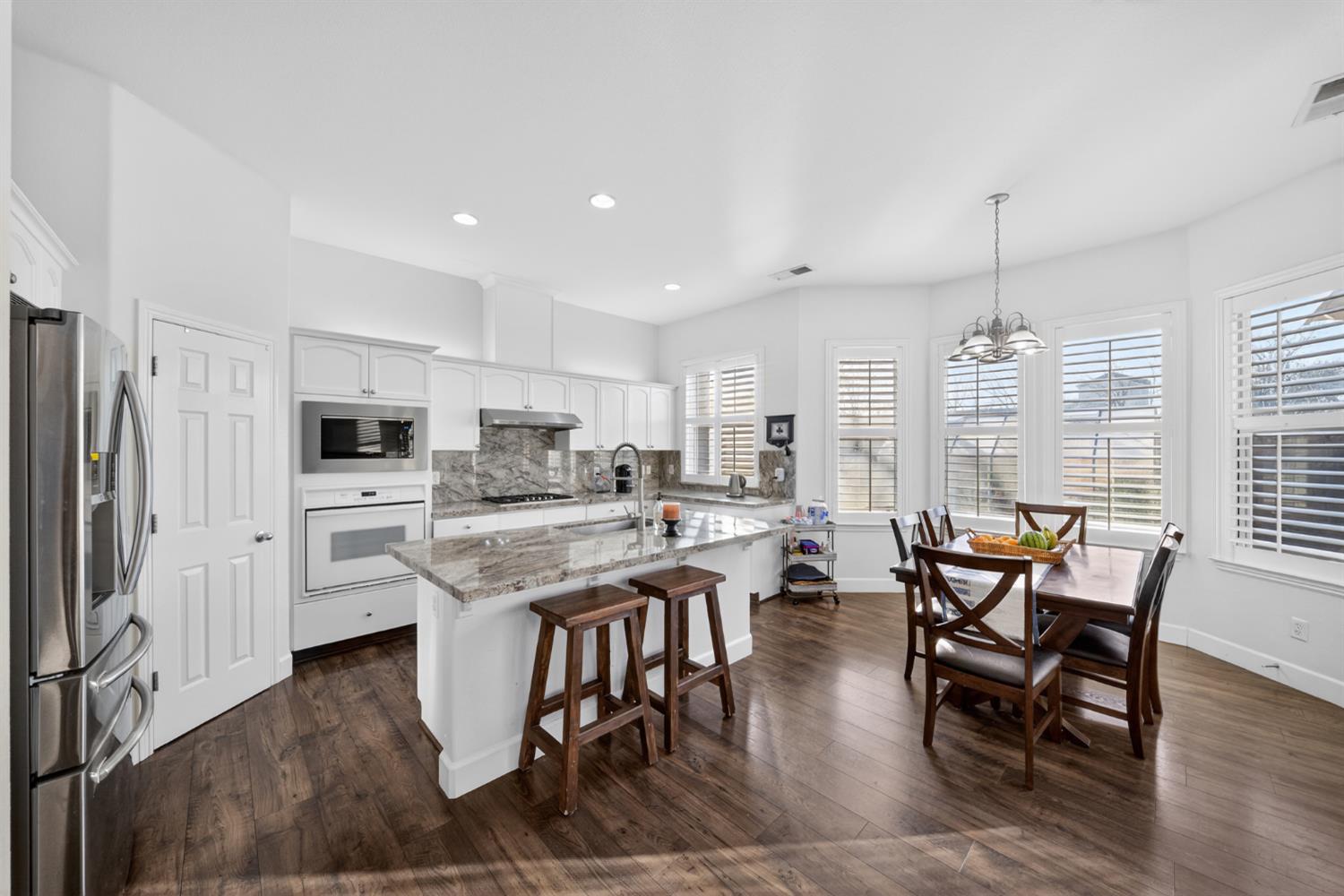 2662 Whitmore Ave, Clovis, CA 93619