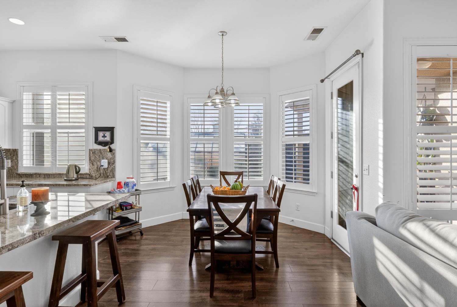 2662 Whitmore Ave, Clovis, CA 93619