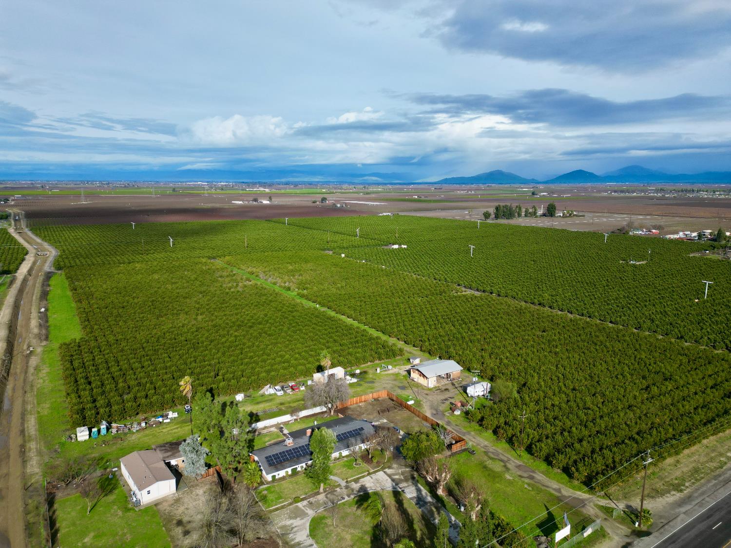 11630 E Manning Ave Ave, Selma, CA 93662