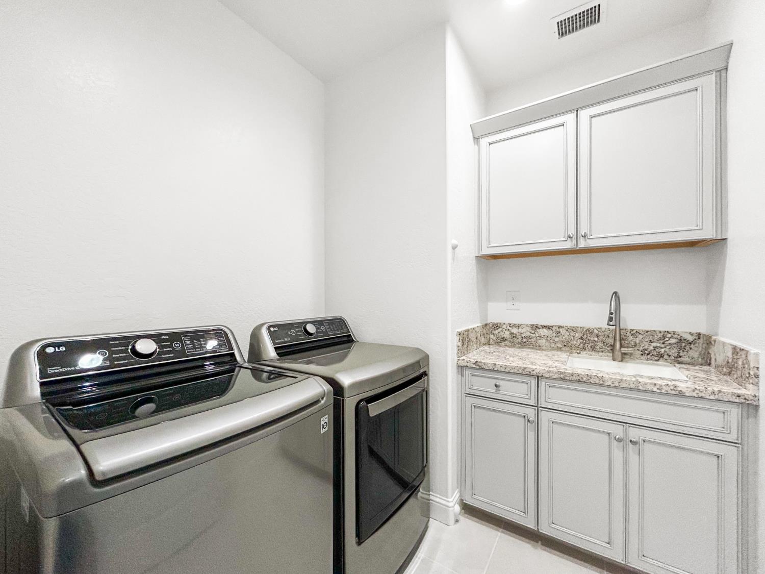 1724 San Marino Ave, Clovis, CA 93619