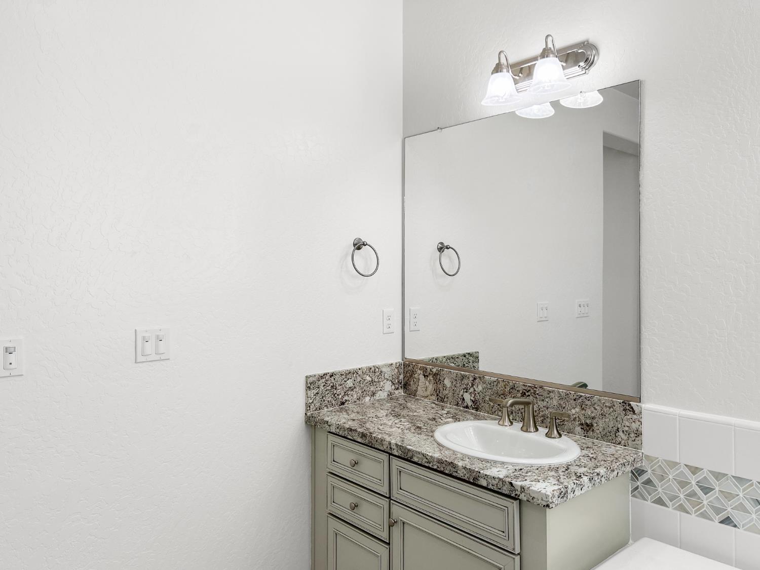 1724 San Marino Ave, Clovis, CA 93619