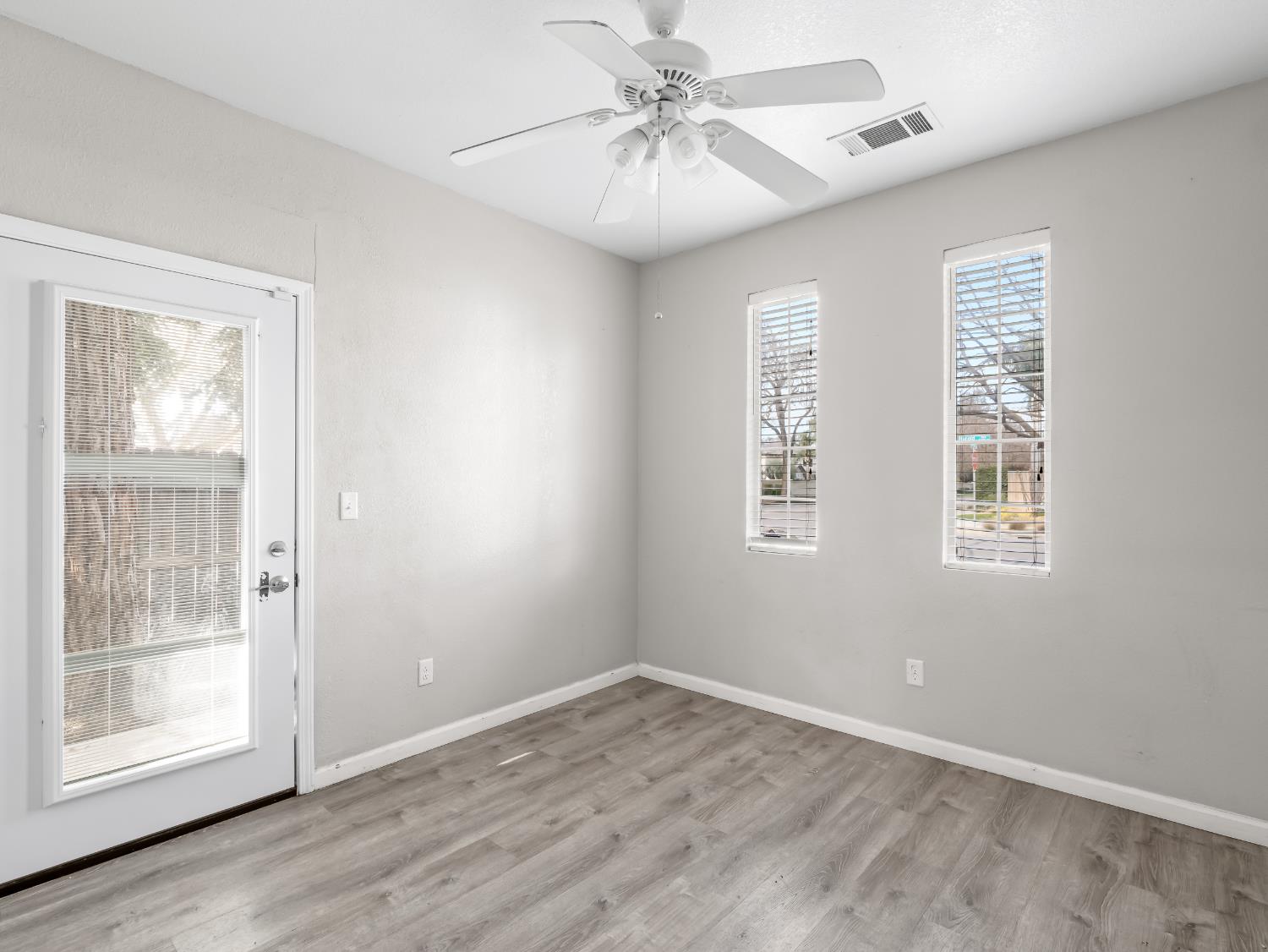 4439 W Harold Ave, Visalia, CA 93291