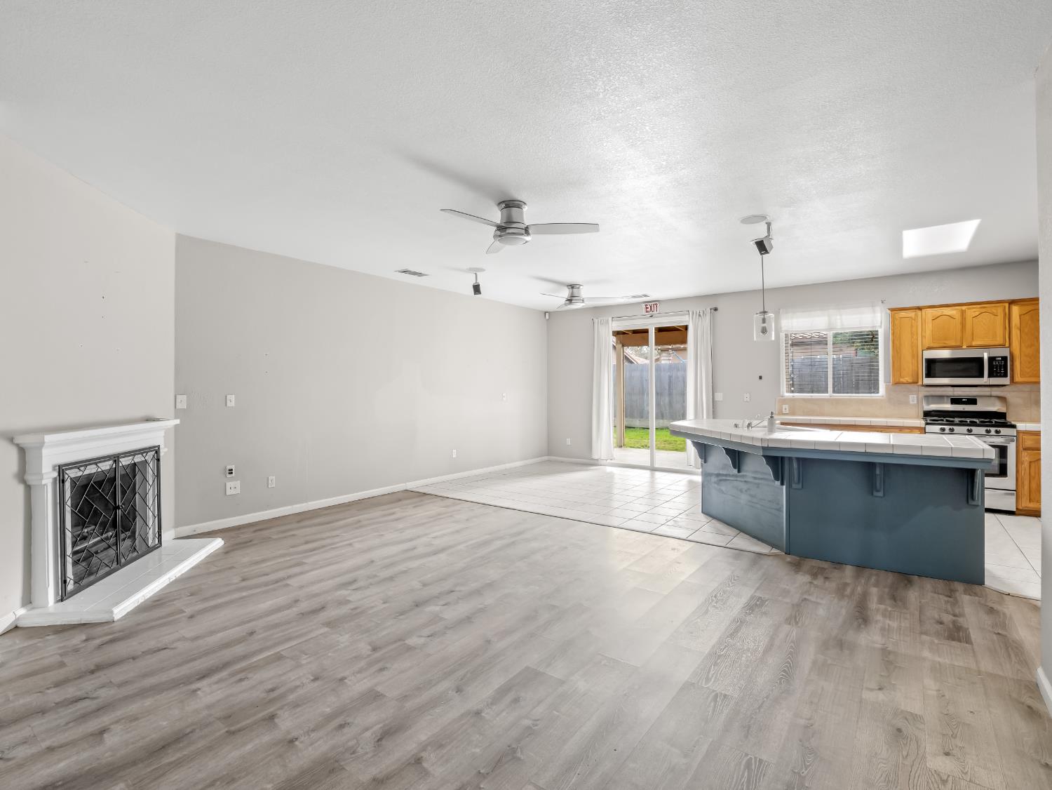 4439 W Harold Ave, Visalia, CA 93291