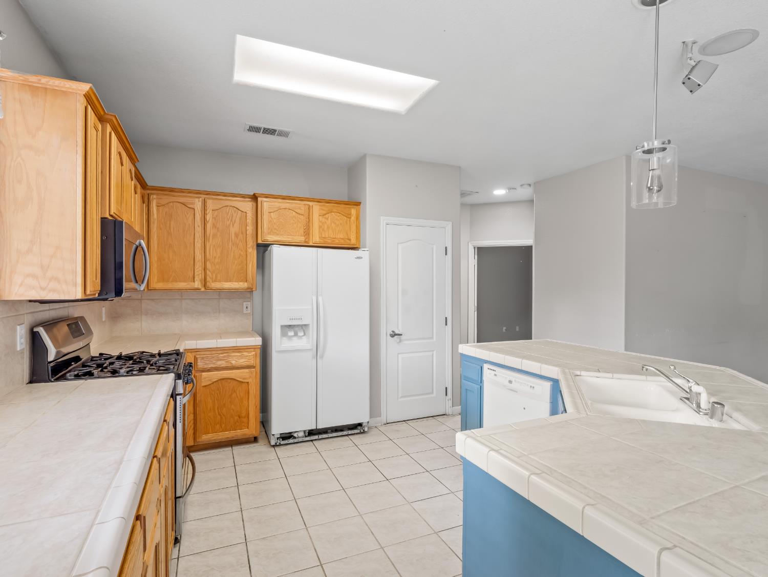 4439 W Harold Ave, Visalia, CA 93291