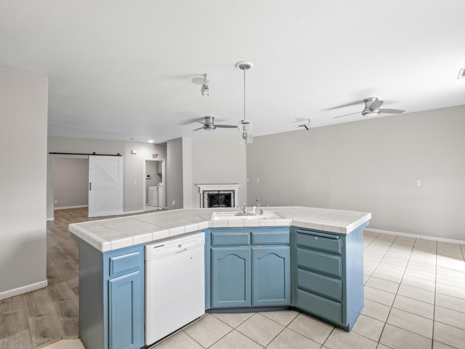 4439 W Harold Ave, Visalia, CA 93291