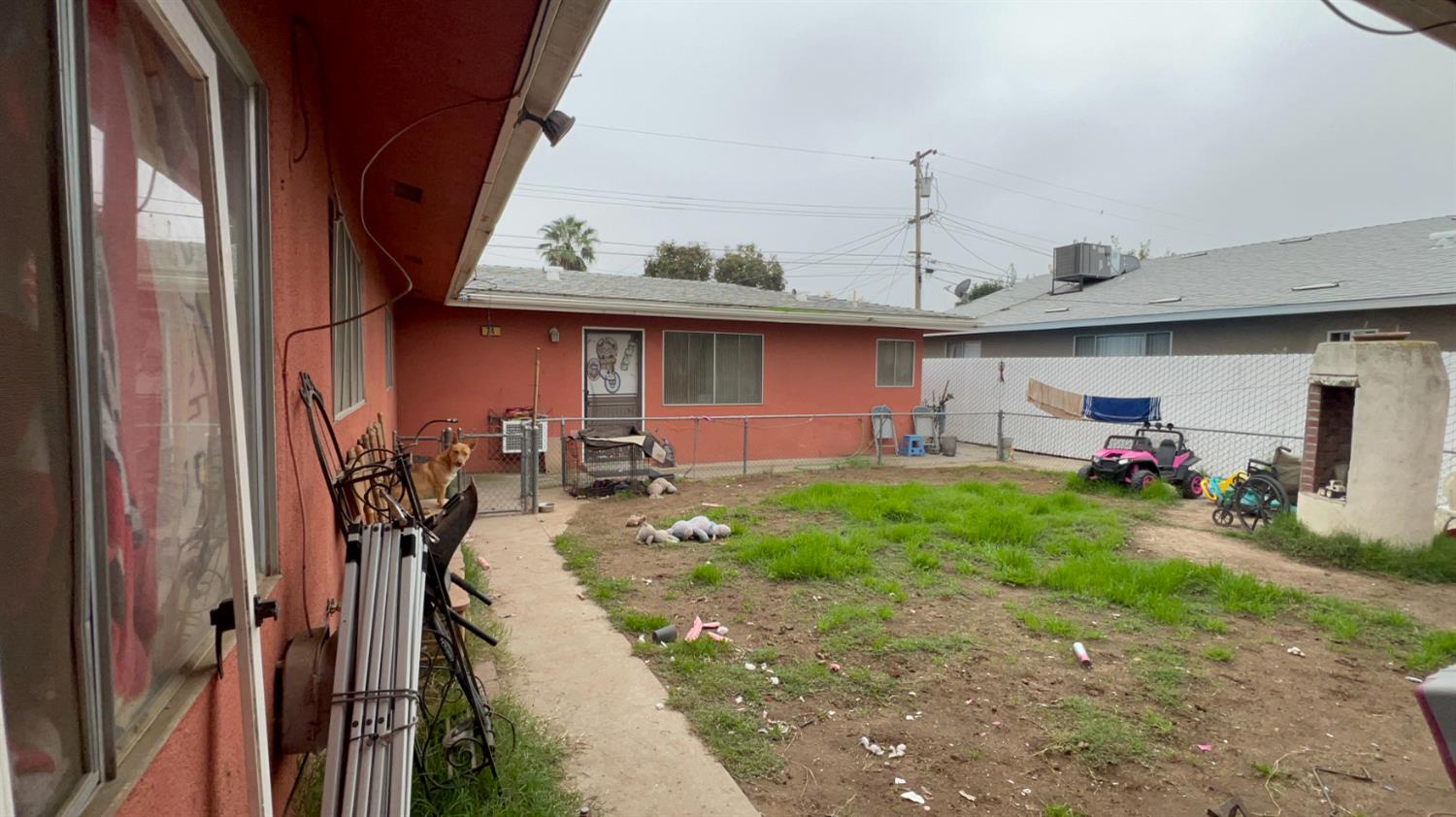 72 E Dakota Ave, Fresno, CA 93704