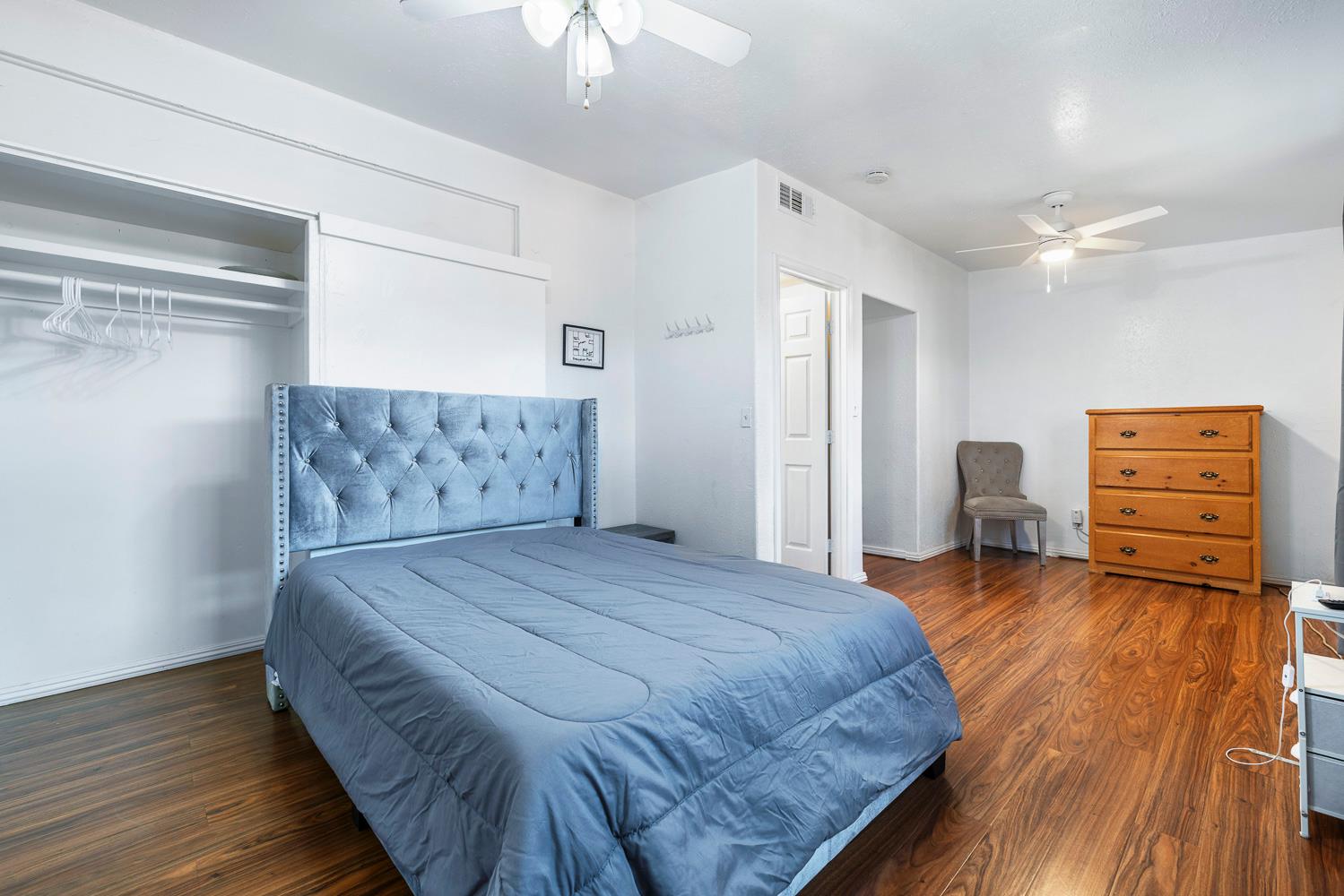 209 W Eden Ave, Fresno, CA 93706