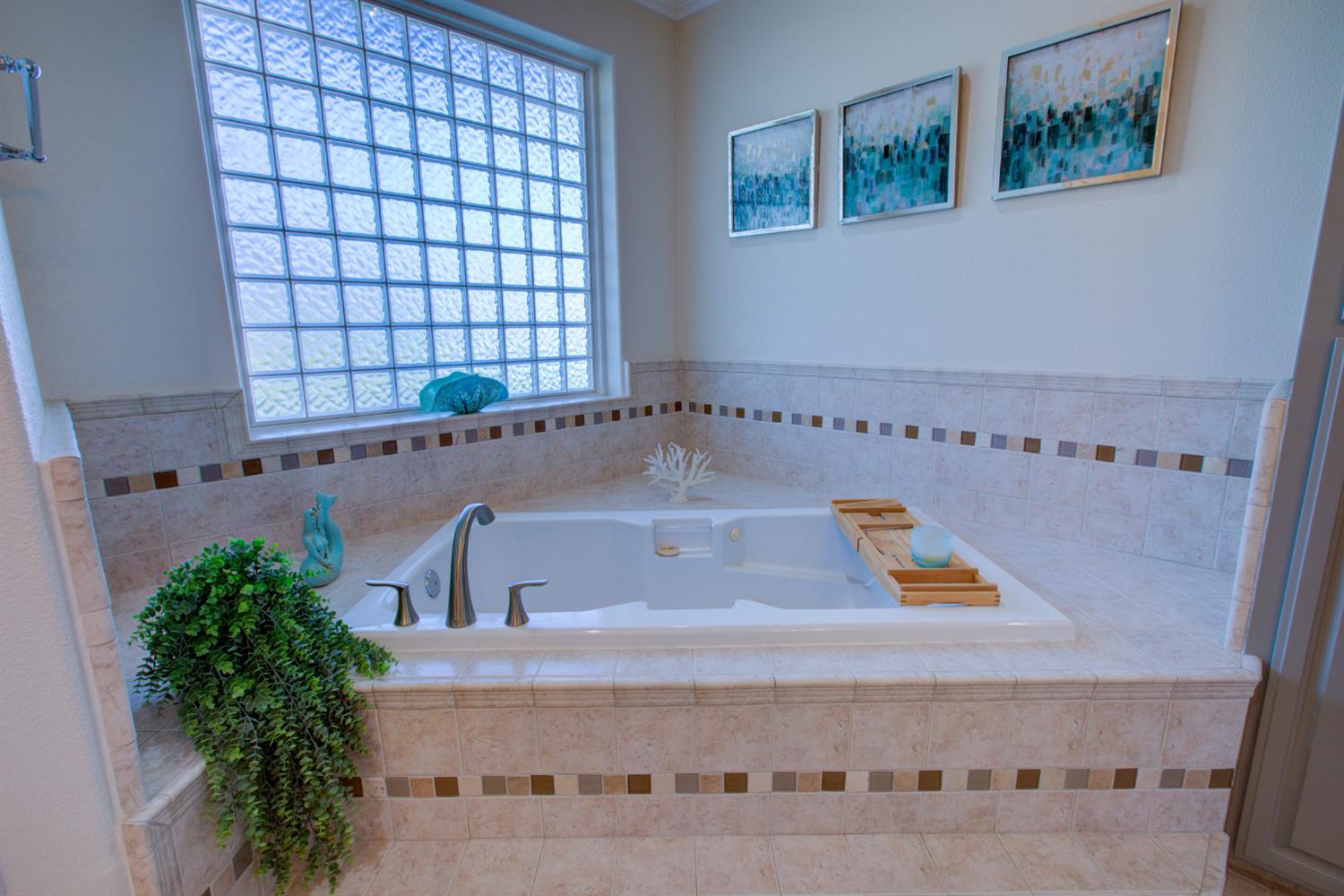 5420 Appaloosa Ct, Atwater, CA 95301