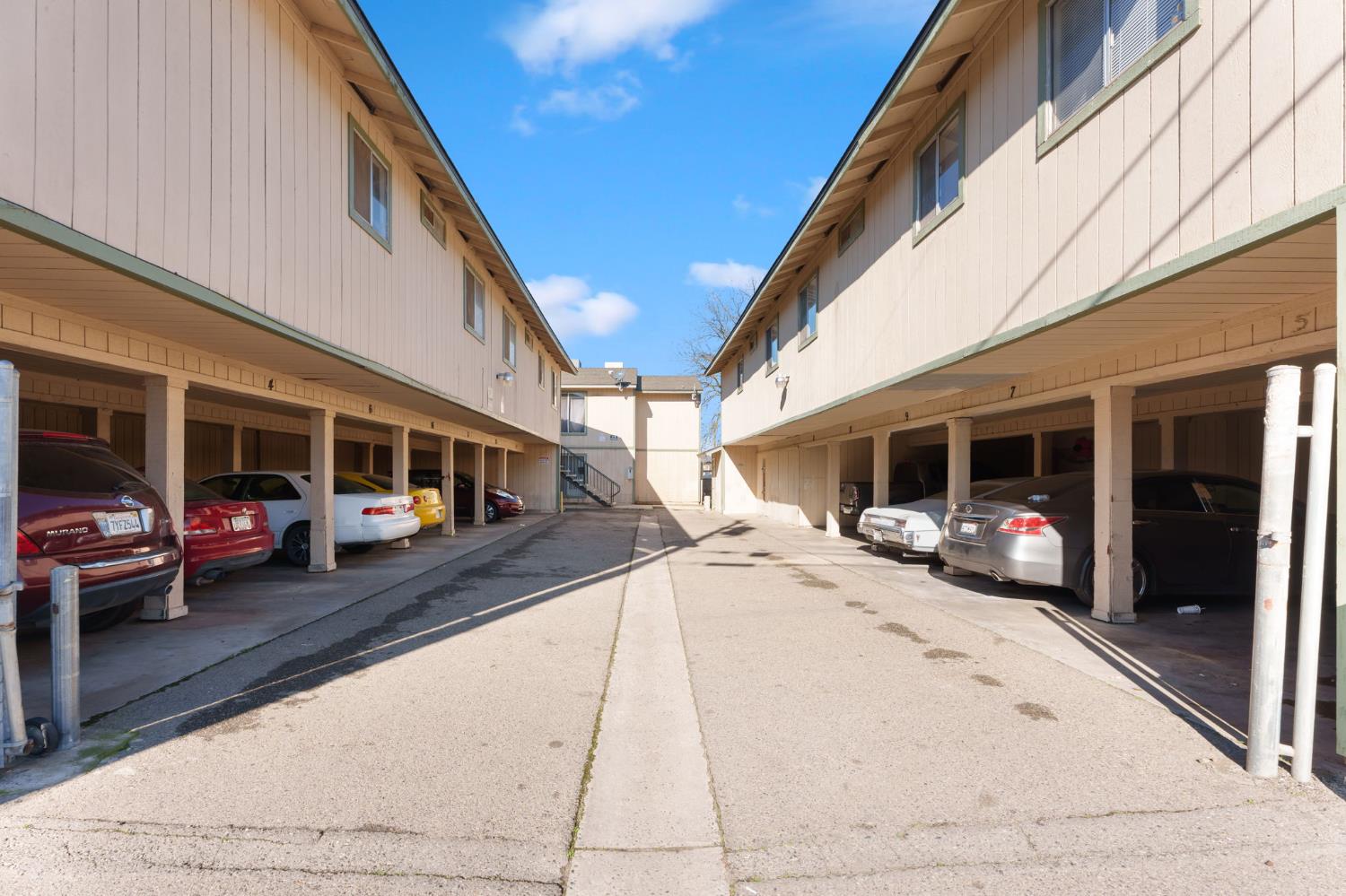 609 615 Moore St, Madera, CA 93638