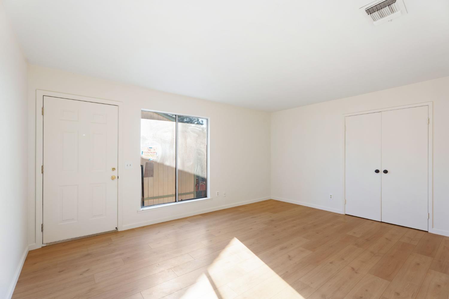 609 615 Moore St, Madera, CA 93638