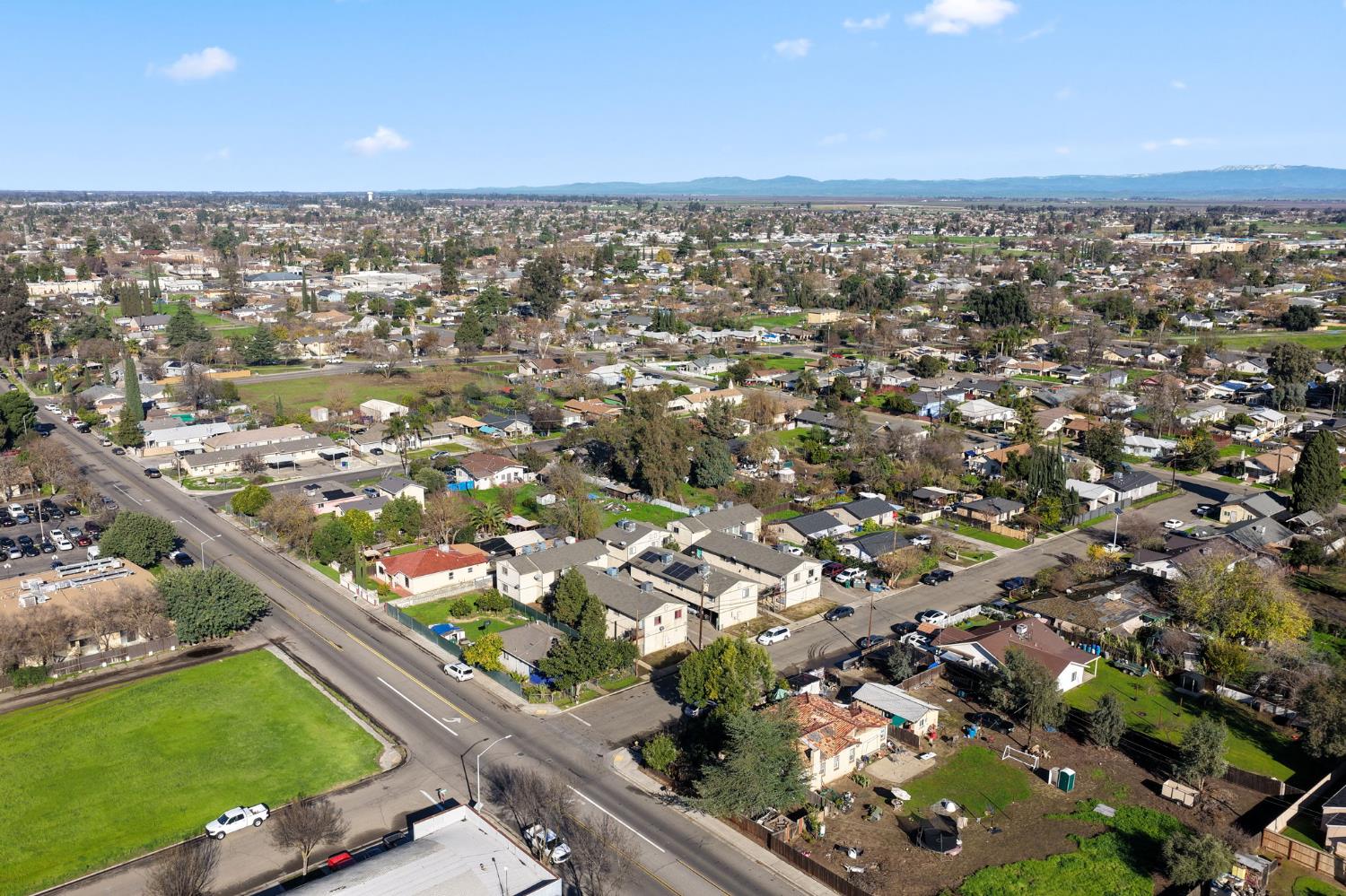 609 615 Moore St, Madera, CA 93638