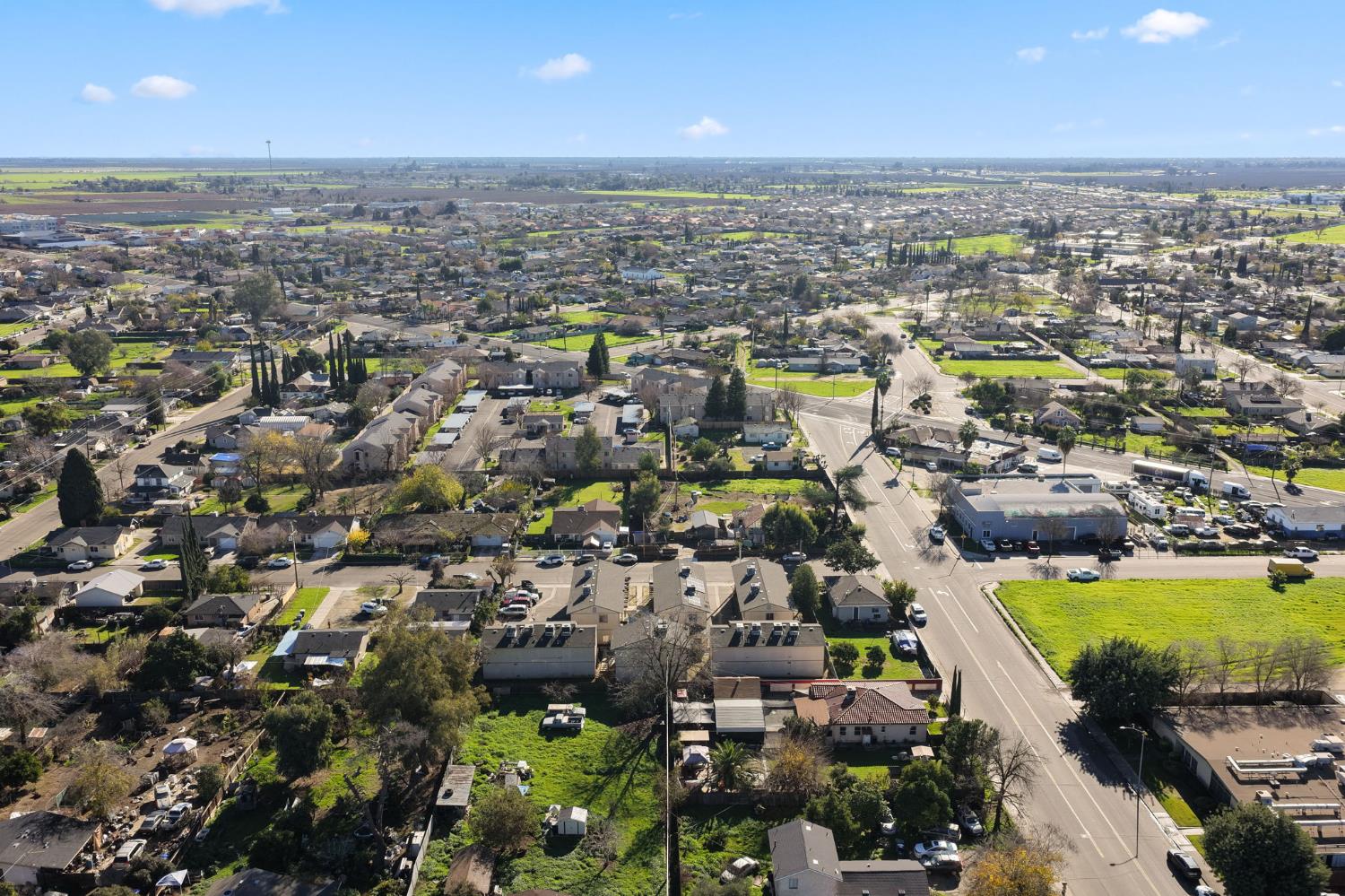 609 615 Moore St, Madera, CA 93638