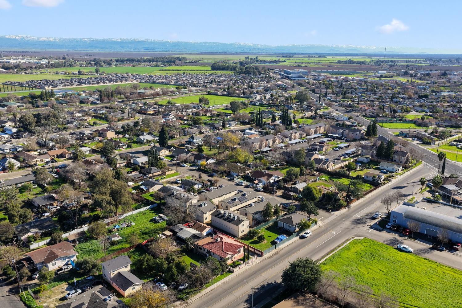 609 615 Moore St, Madera, CA 93638