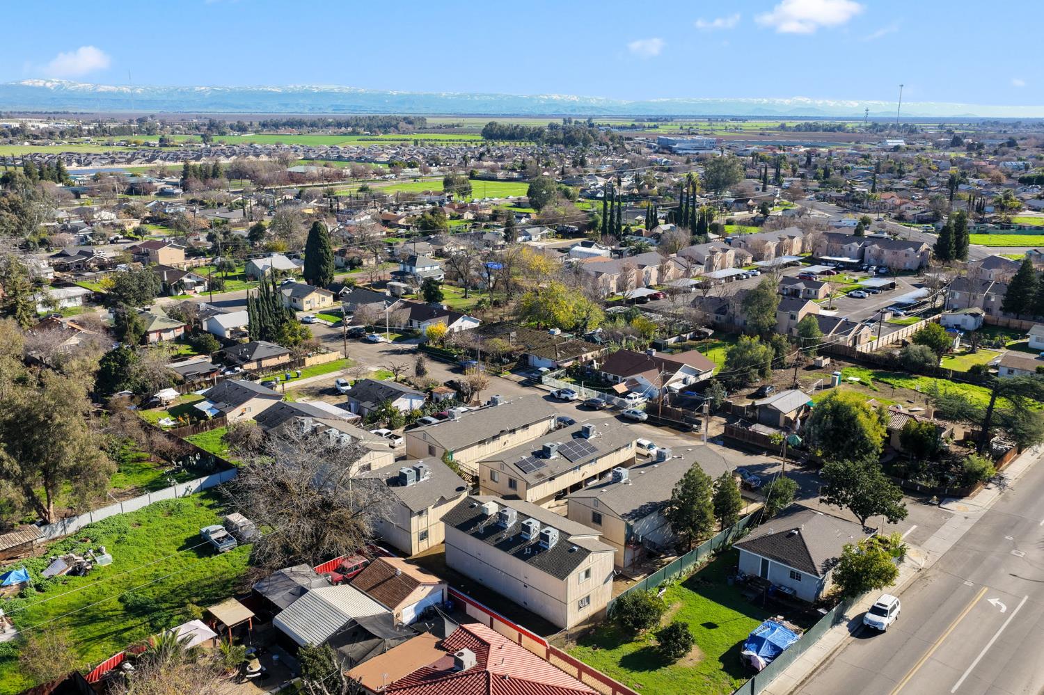 609 615 Moore St, Madera, CA 93638