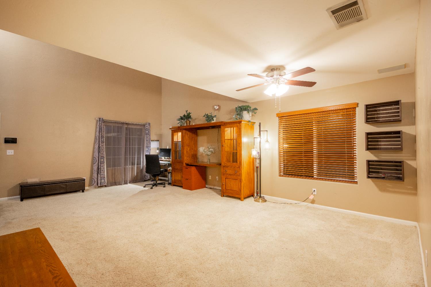 6165 E Heaton, Fresno, CA 93727