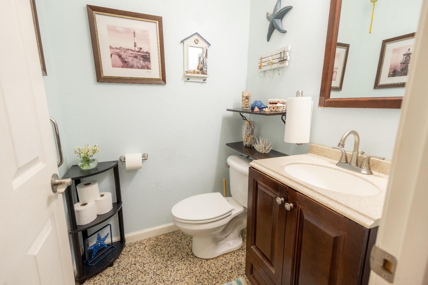 6165 E Heaton, Fresno, CA 93727