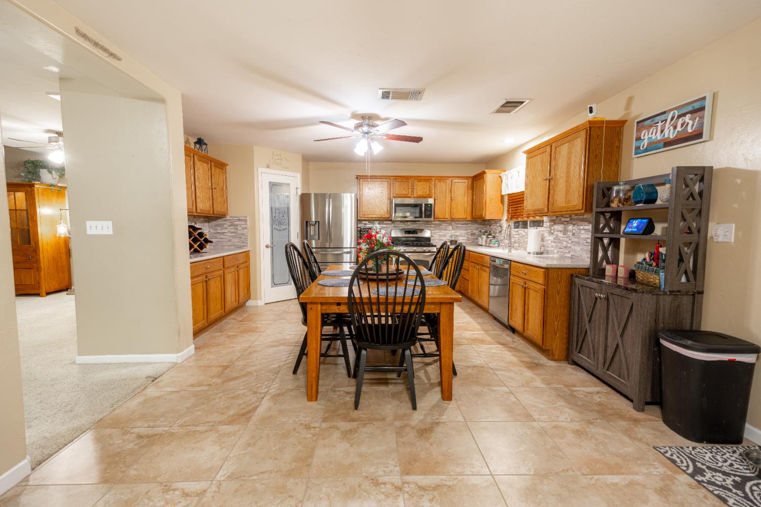 6165 E Heaton, Fresno, CA 93727