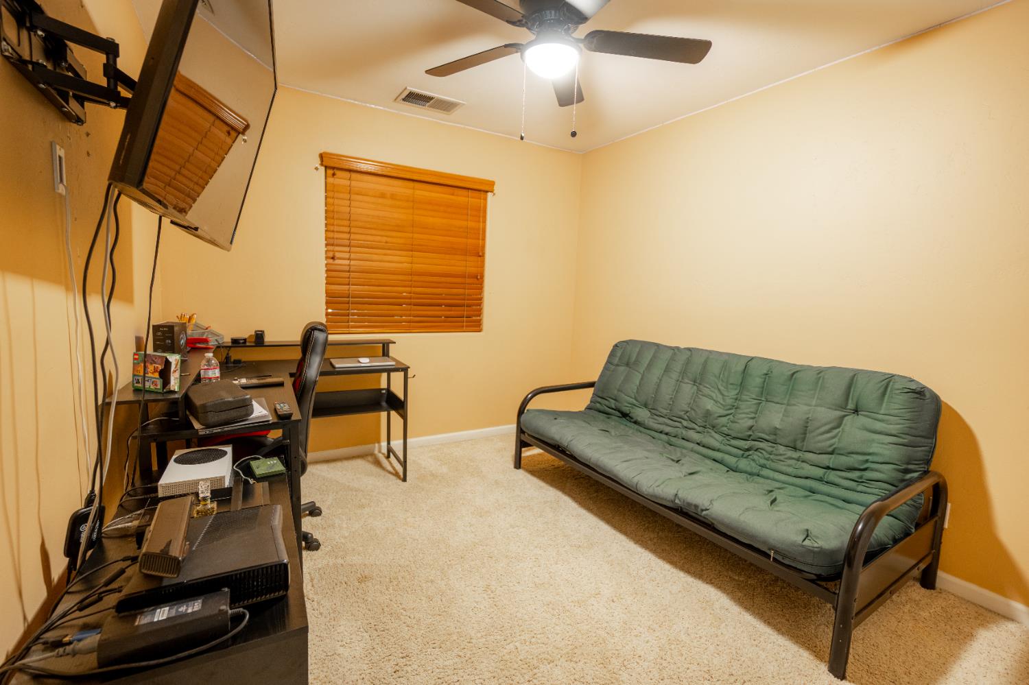 6165 E Heaton, Fresno, CA 93727