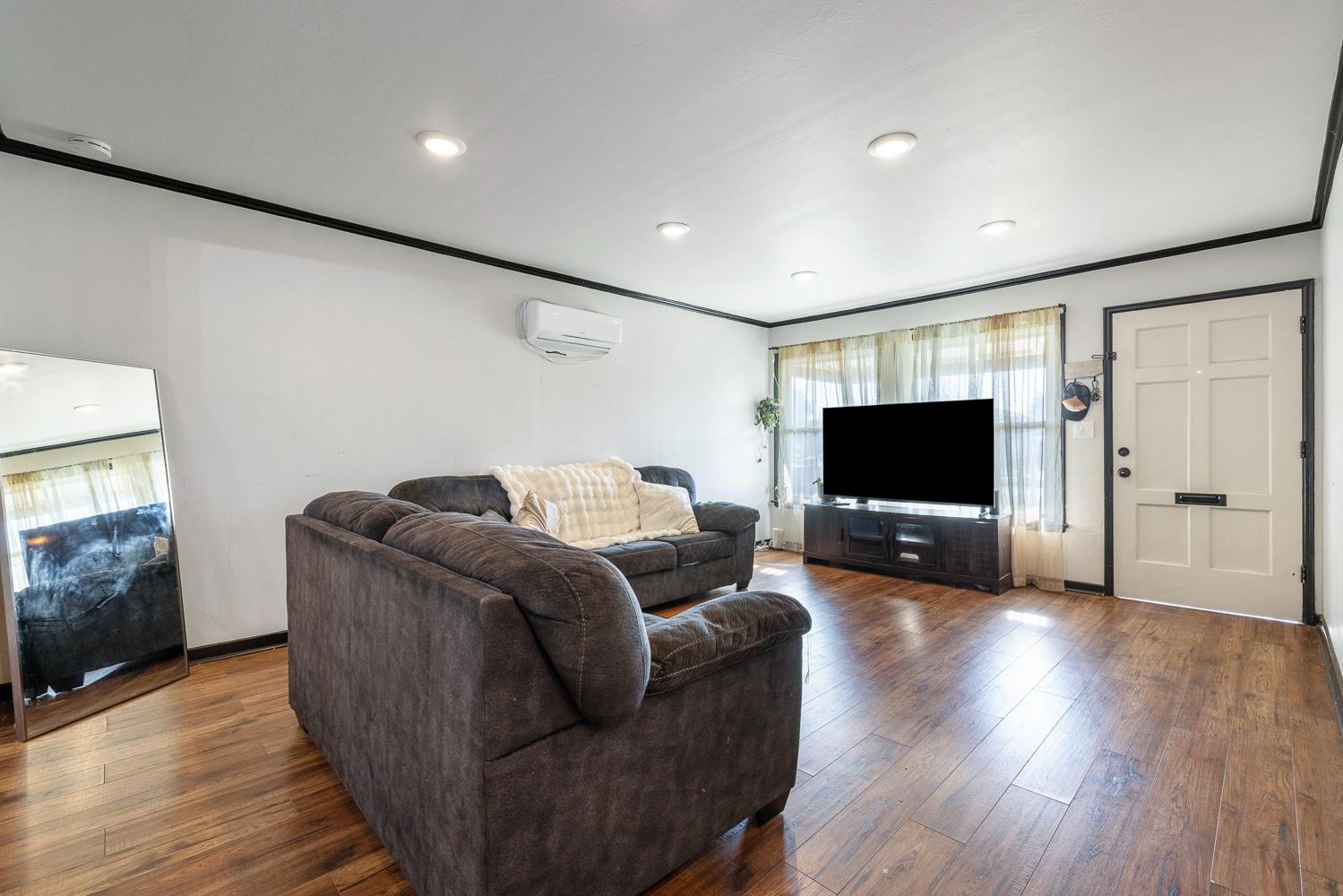 1337 E Princeton Ave, Fresno, CA 93704