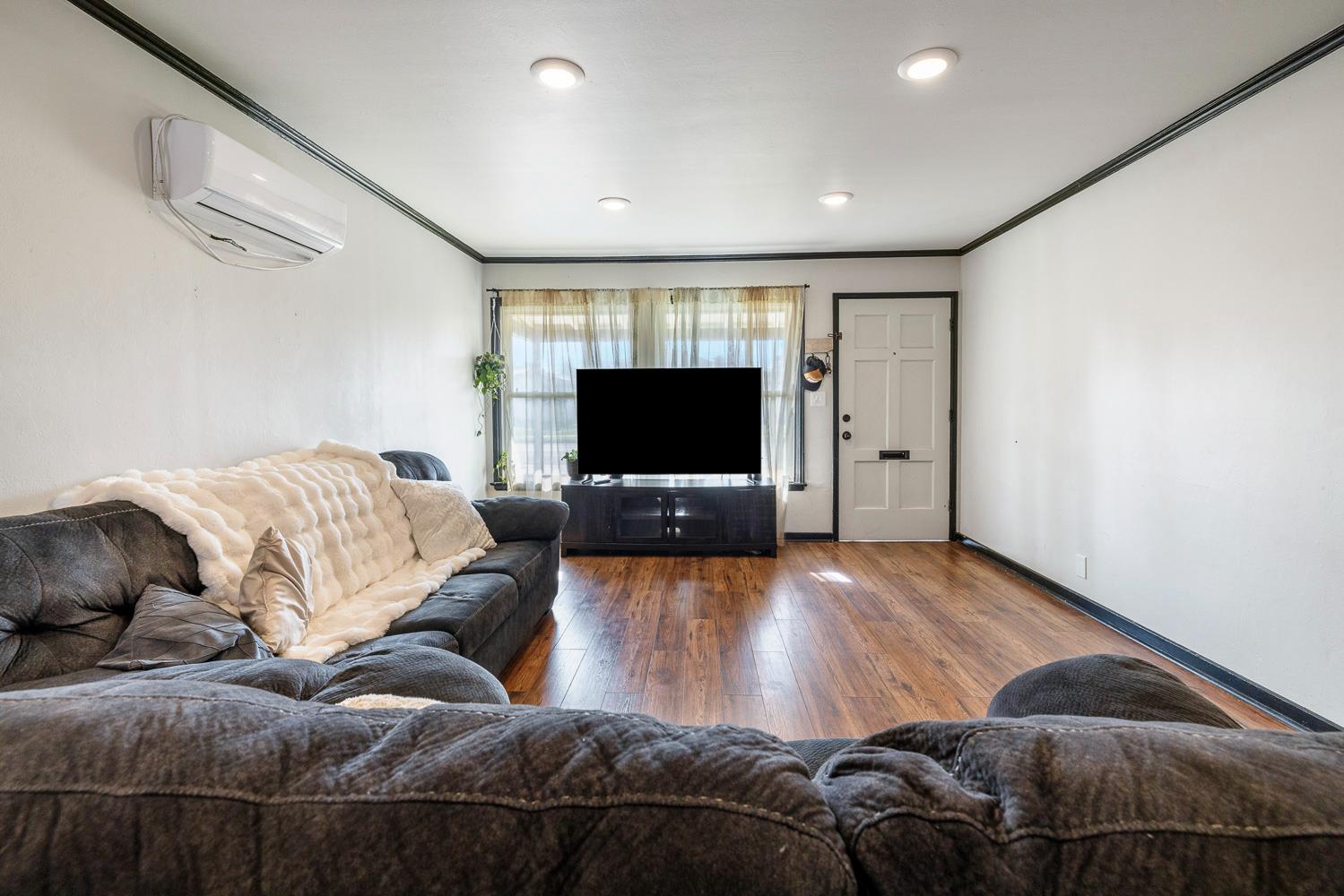 1337 E Princeton Ave, Fresno, CA 93704