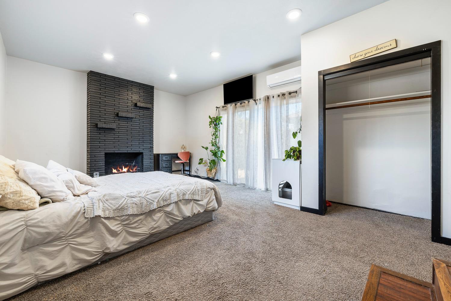 1337 E Princeton Ave, Fresno, CA 93704