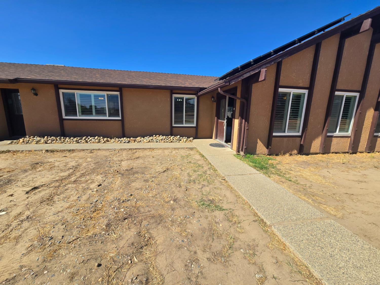 16448 Monreal Rd, Madera, CA 93636