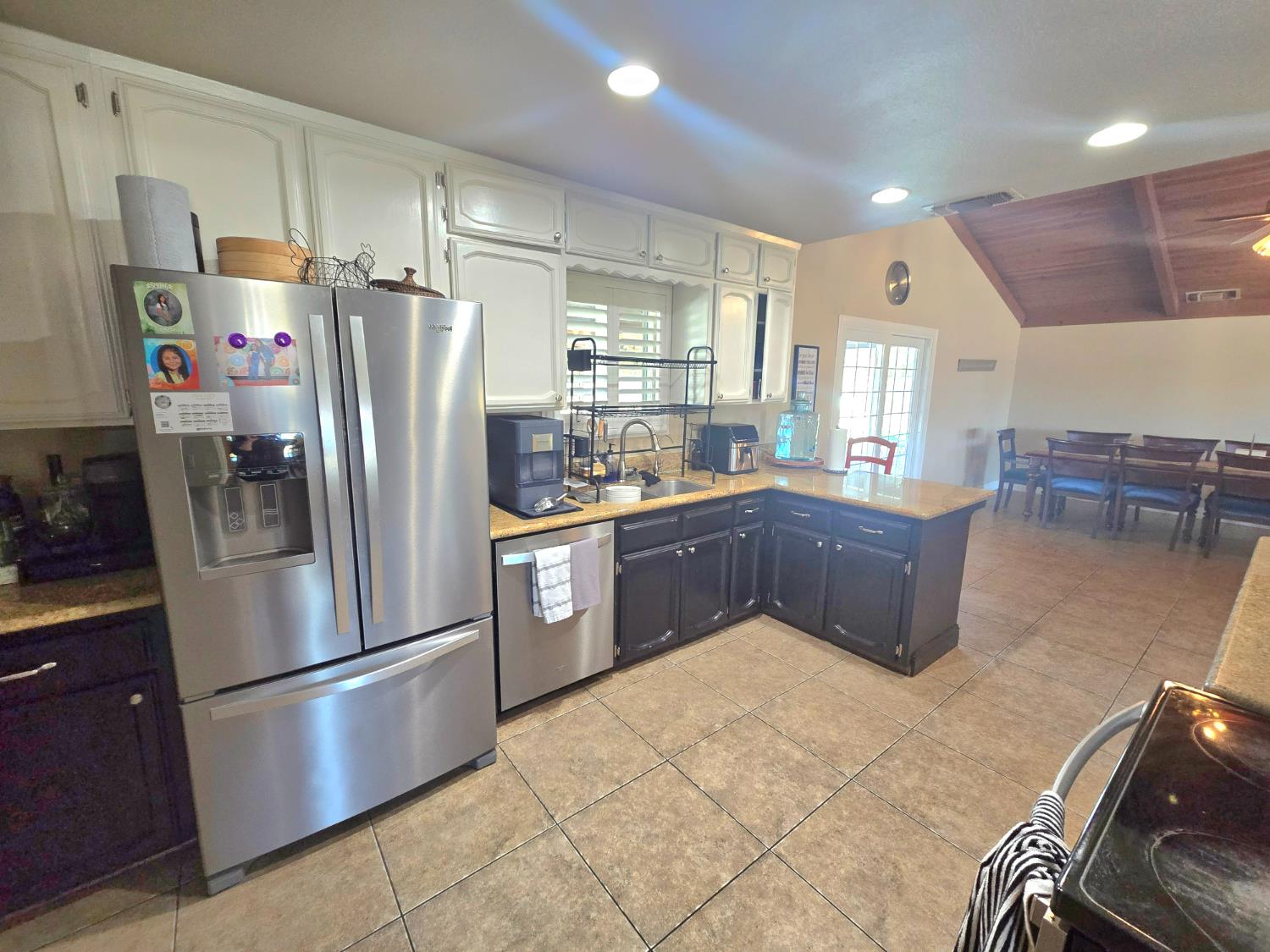 16448 Monreal Rd, Madera, CA 93636