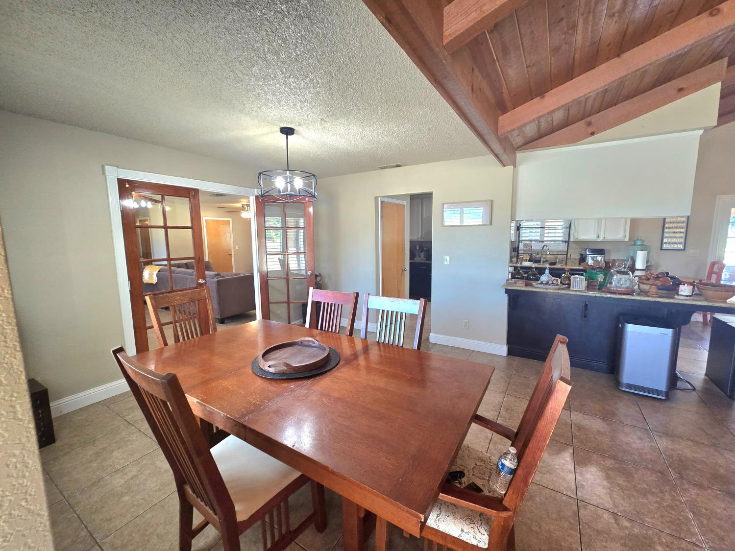 16448 Monreal Rd, Madera, CA 93636