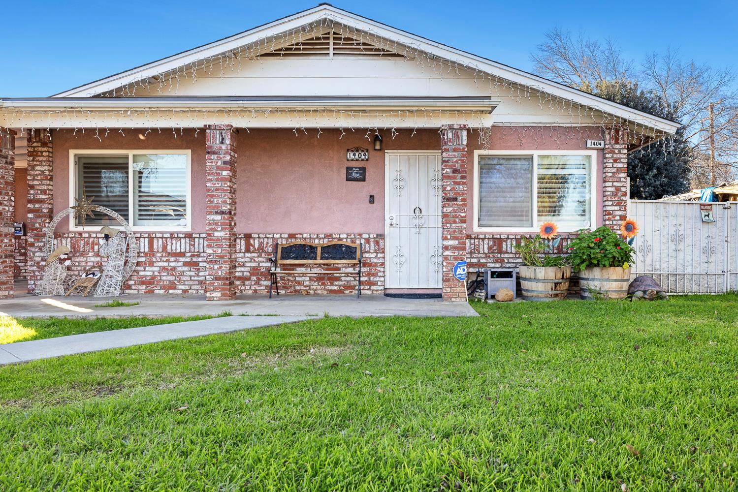 1404 Tulare St, Madera, CA 93638