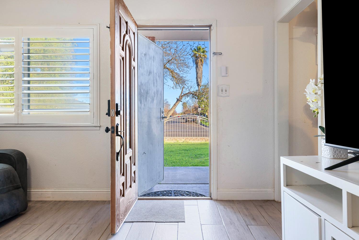 1404 Tulare St, Madera, CA 93638