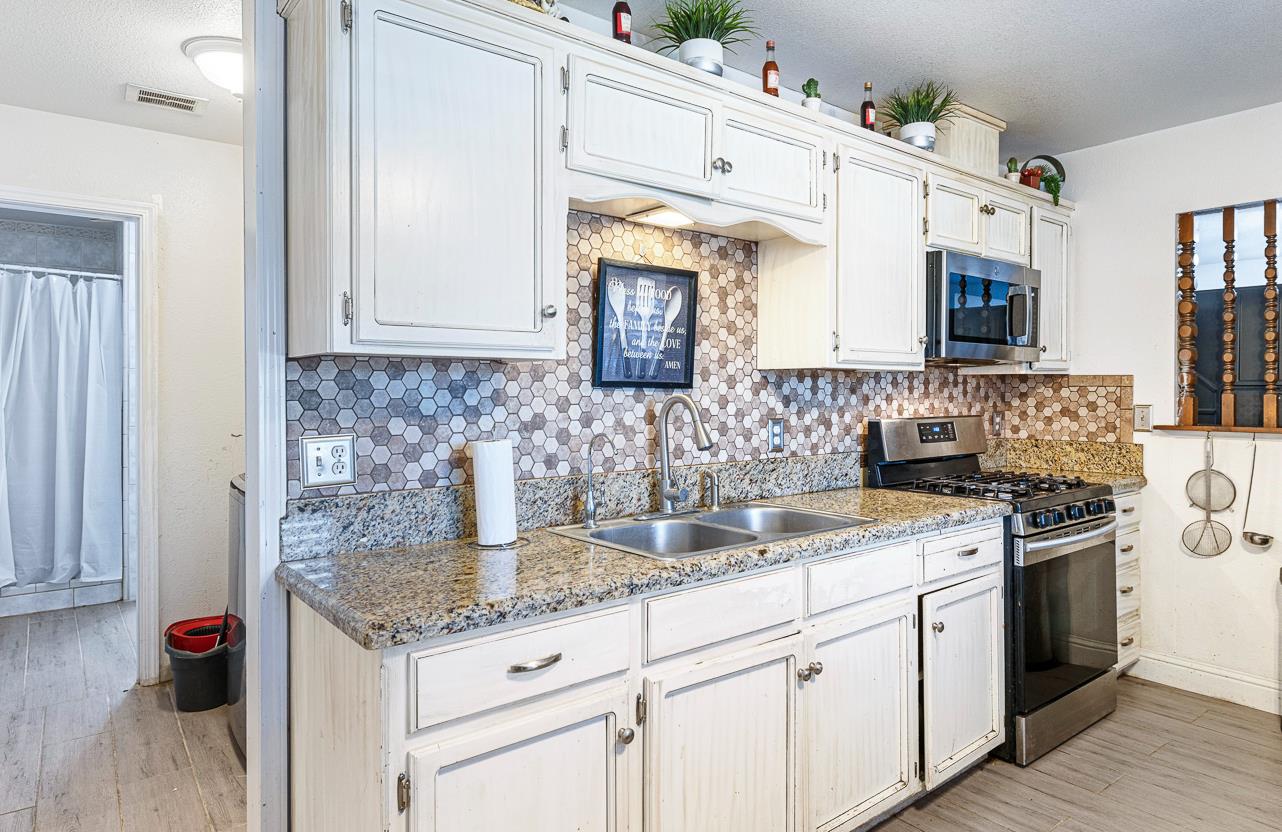 1404 Tulare St, Madera, CA 93638