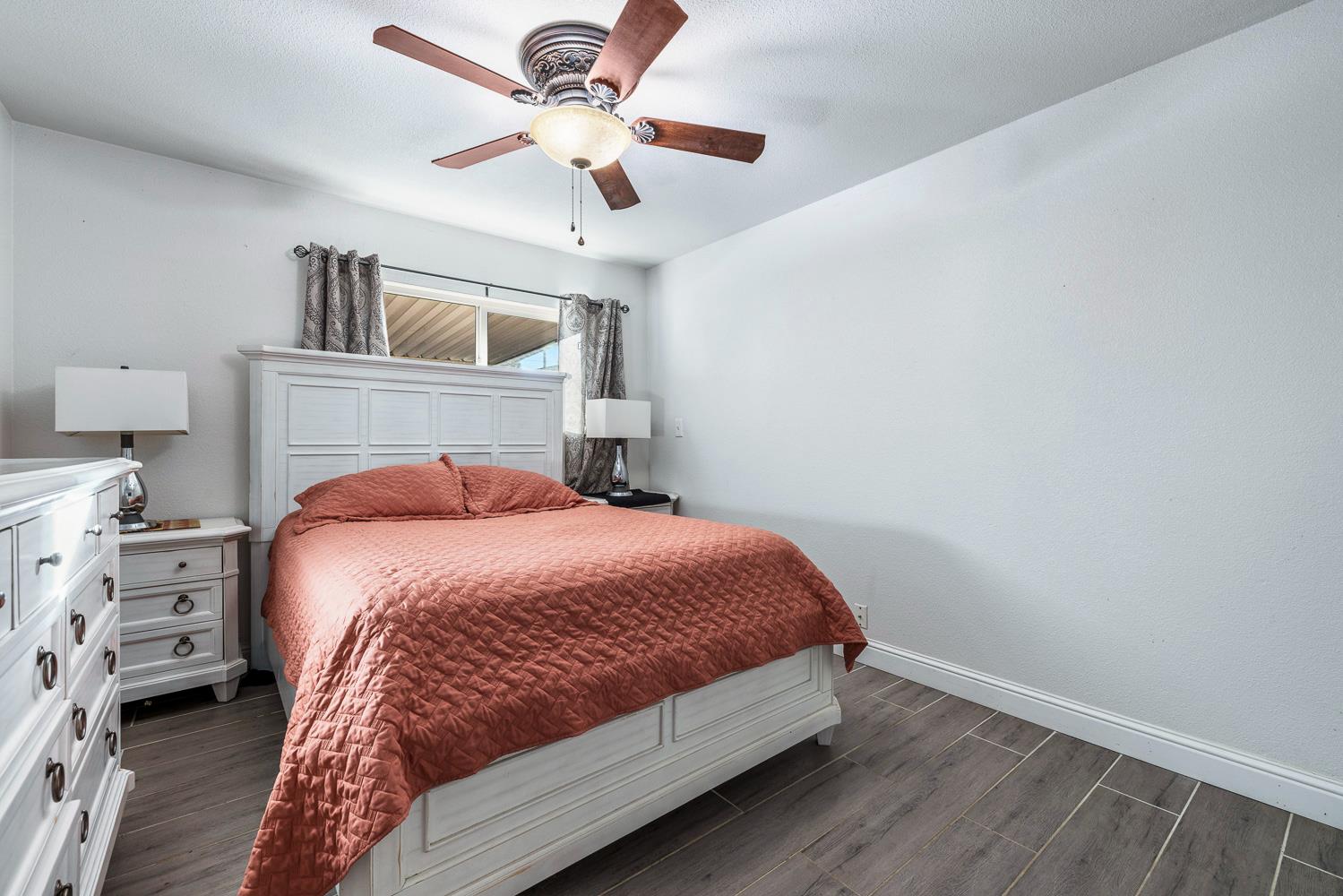 1404 Tulare St, Madera, CA 93638