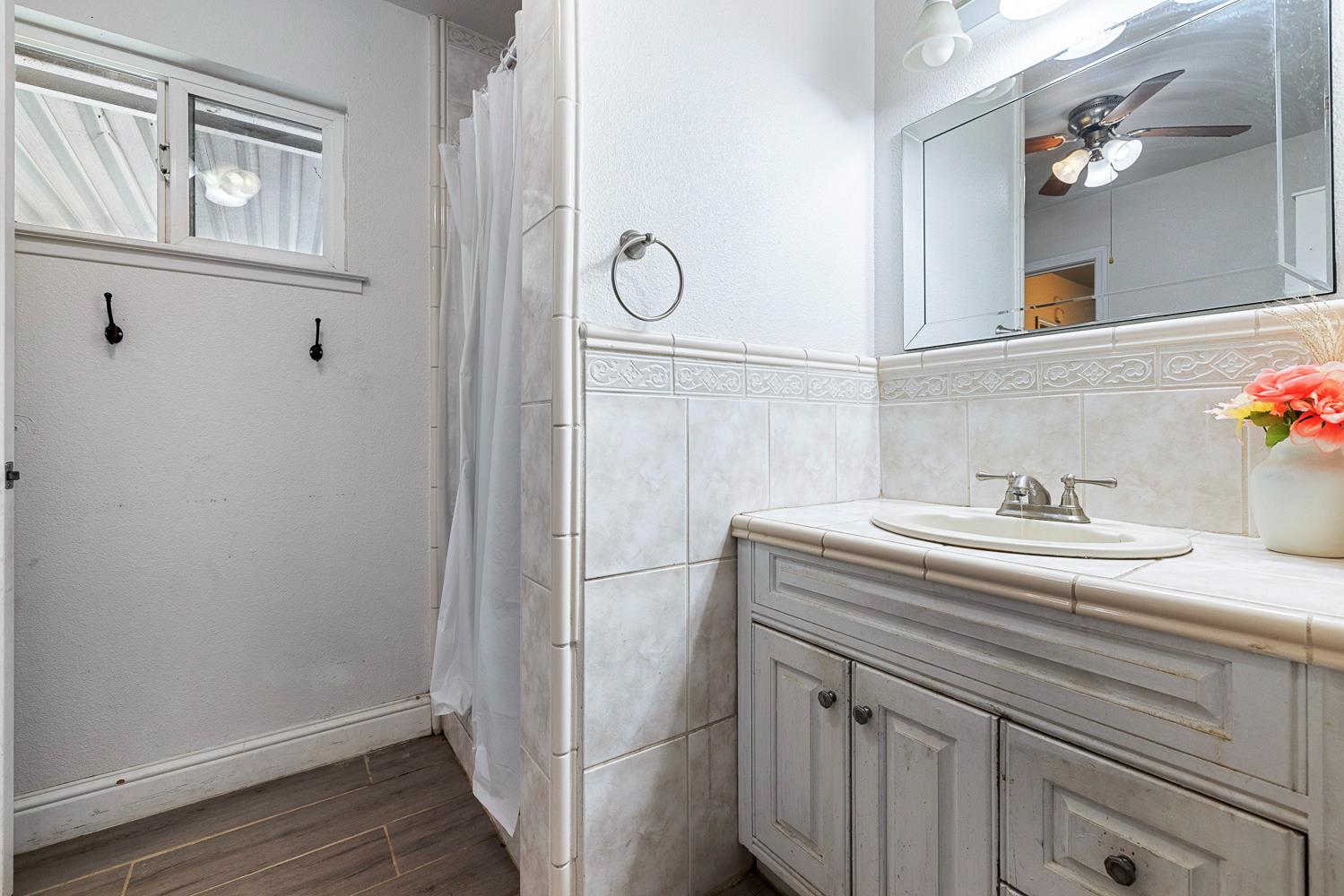 1404 Tulare St, Madera, CA 93638